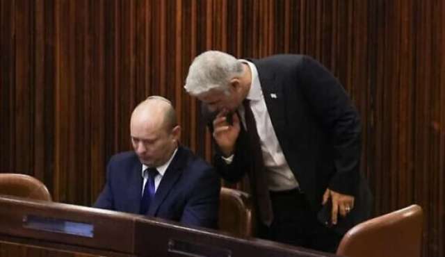 يائير لابيد ونفتالي بينيت