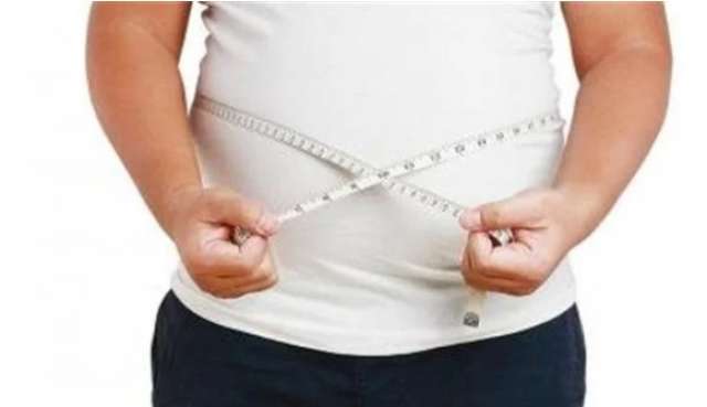 الدهون ممكن جدًا تعمل كدا.. خبيرة تغذية توجه تحذيرا للشباب..فيديو