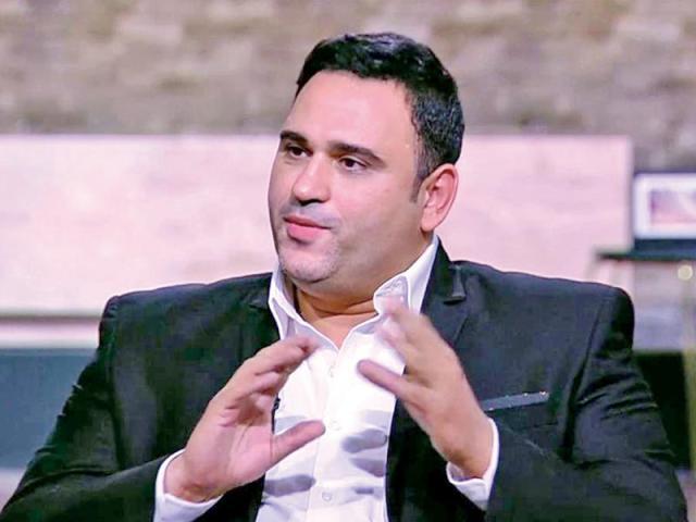 اكرم حسنى