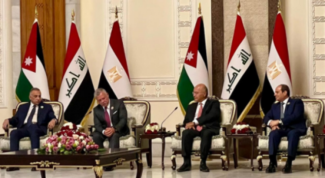 الرئيس عبد الفتاح السيسى مع ملك الادرن والرئيس العراقى 
