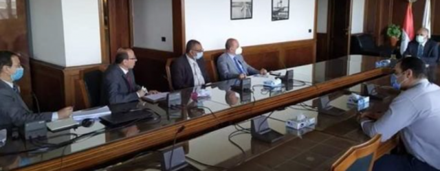 خلال الاجتماع