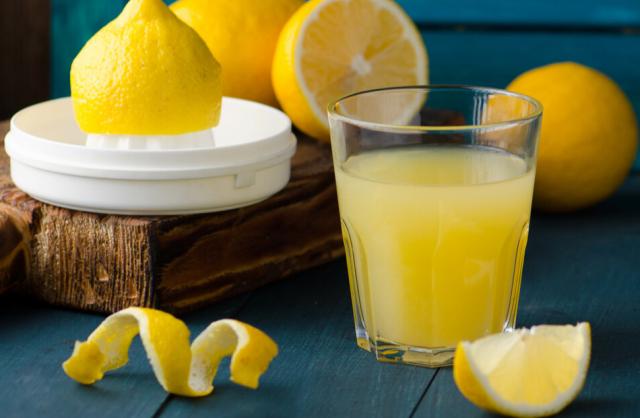 عصير الليمون 