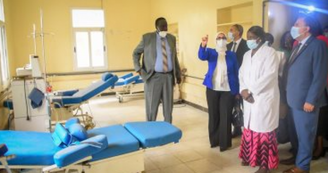 جانب من زيارة الدكتورة هالة زايد وزيرة الصحة والسكان