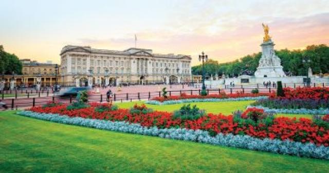 حدائق قصر باكنجهام -الملكة إليزابيث الثانية- بريطانيا -بوابة الدولة الاخبارية 