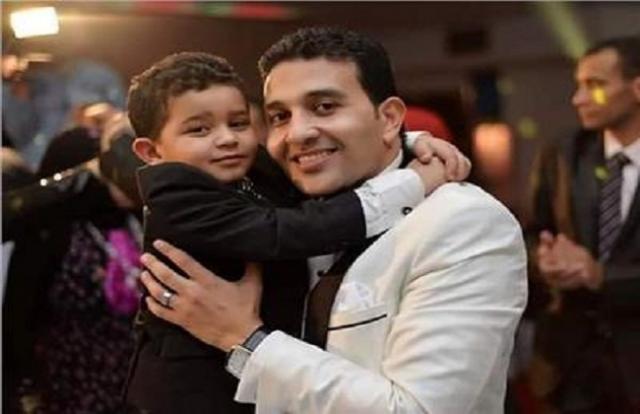 الشهيد باسم فكري مع ابنه