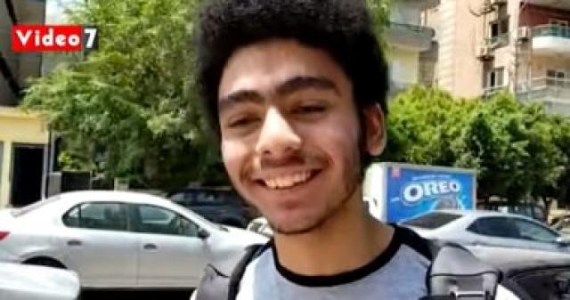 الإنجليزى يسعد طلاب العلمى بسوهاج.. والطلاب: فى مستوى الطالب المتوسط ..فيديو