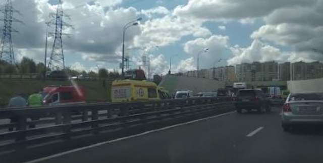 اصطدام حافلة ركاب بشاحنة فى موسكو وإصابة 13 شخصا