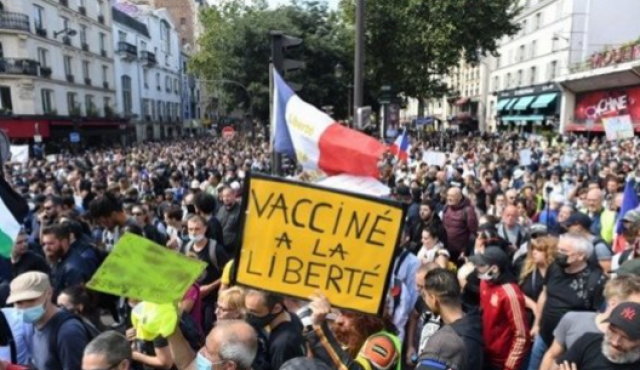 مظاهرات في فرنسا ضد التطعيم الإلزامي