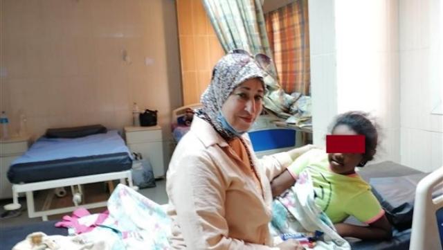 مستشفى أسوان الجامعى يستقبل طفلة تعرضت لعملية ختان على يد ”مسعف”