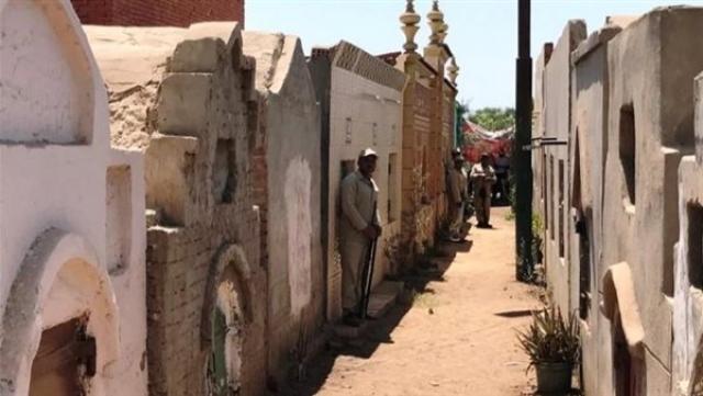 بالصدفة.. النيابة تستخرج جثمان طفلة من المقابر بعد اختفائها 9 سنوات بالغربية بالصدفة.. النيابة تستخرج جثمان طفلة من المقابر بعد اختفائها 9 سنوات بالغربية