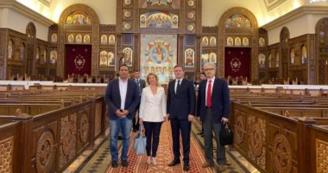 الوفد أثناء الزيارة