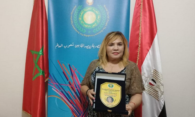 الفنانه المغربية آمال التمار :ذكرياتي مع حسن حسنى لا تنسى وأشجع رحيق العندليب وقريبا مع شاروخان