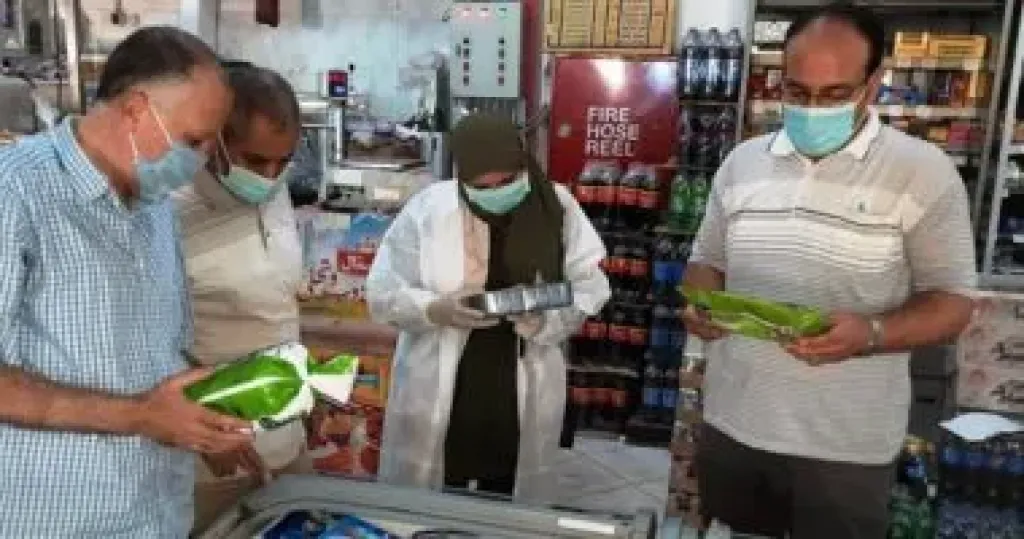 ضبط نحو 16 طن منظفات صناعية مجهولة المصدر داخل مصنع بالجيزة