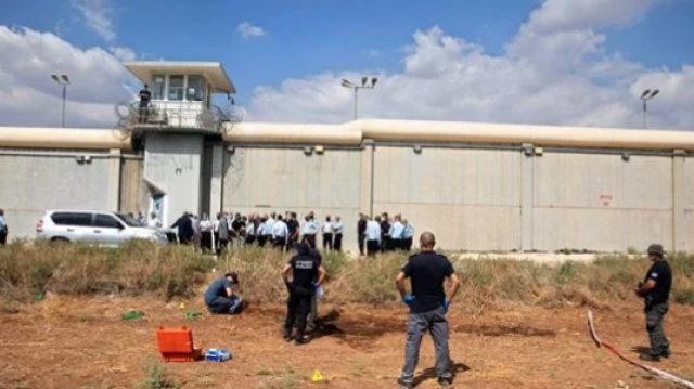 الاسرى الفلسطينون في السجون والمعتقلات الإسرائيلية في حالة تمرد