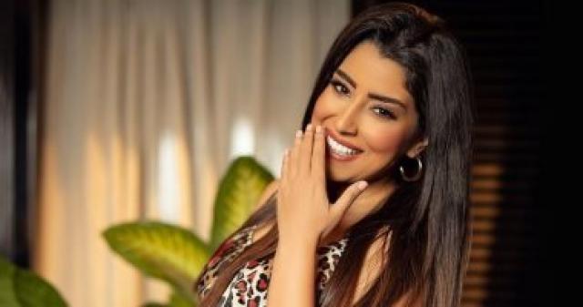  الفنانة أيتن عامر