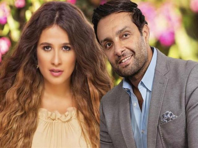 الفنانة ياسمين عبد العزيز وشقيقها