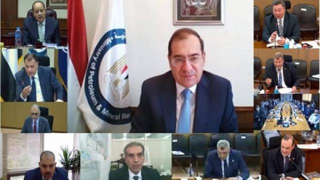 خلال الاجتماع