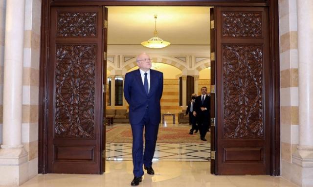 إنفراجة لبنانية بعد قرب تسلم وزارة المالية مليار دولار