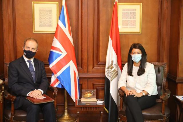 وزيرة التعاون الدولي تلتقي السفير الجديد للمملكة المتحدة بالقاهرة لبحث العلاقات الاقتصادية المشتركة