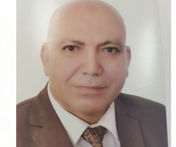 الاستاذ الدكتور إبراهيم درويش