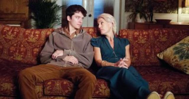 تجديد Sex Education لـ موسم رابع بعد 10 أيام من طرح الموسم... تجديد Sex Education لـ موسم رابع بعد 10 أيام من طرح الموسم الثالث