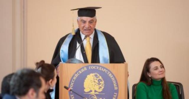 أقدم جامعة فى روسيا تمنح زاهى حواس الدكتوراه الفخرية