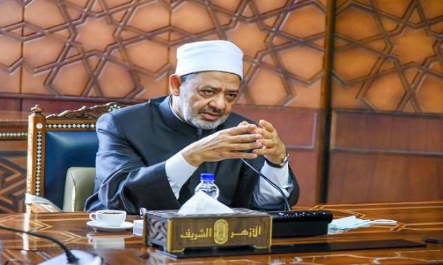 الامام أحمد الطيب 