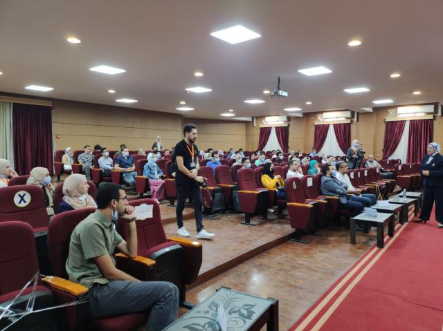 افتتاح ملتقي الجهات المانحة الأول بتجارة المنصورة 