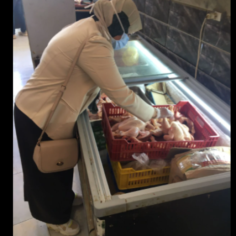 ضبط أغذية فاسدة 