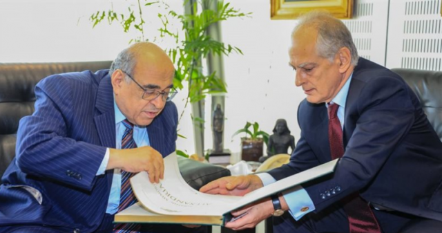 مدير مكتبة الإسكندرية: مصر واليونان يجمعهما تاريخ كبير  مشترك