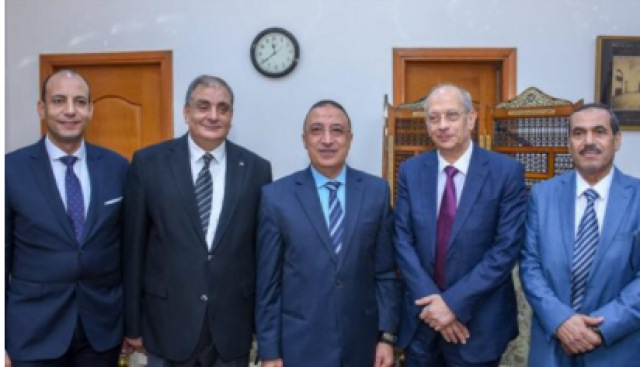 محافظ الإسكندرية يزور رئيس محكمة الإستئناف الجديد بالمحافظة