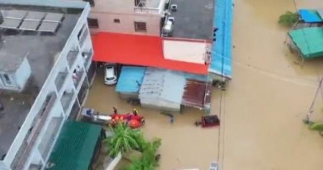 غرق الشوارع والمنازل فى الصين