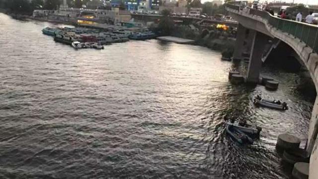 سقوط ميكروباص في النيل