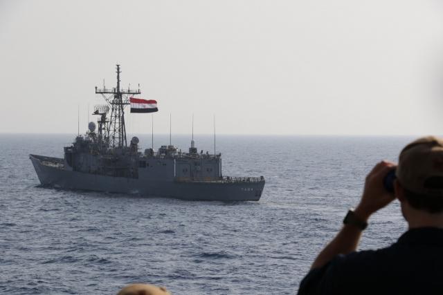 القوات البحرية المصرية تنفذ عدداً من التدريبات العابرة مع القوات اليونانية والأمريكية والإسبانية بنطاق الأسطول الشمالى والجنوبى