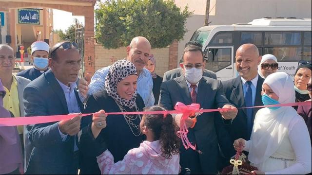 محافظ شمال سيناء يتابع الانشطة الرياضية ويفتتح ملعب خماسي في دار رعاية بالعريش