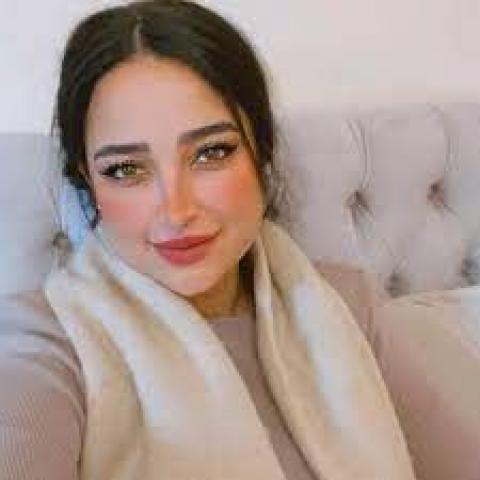 الفنانة الشابة دعاء حكم