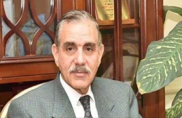محافظ كفر الشيخ يشهد تسليم 17 عقد تقنين أراضي أملاك الدولة للمواطنين