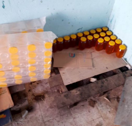 ضبط 1.5 طن عسل نحل مجهول المصدر ونصف طن دقيق مدعم قبل بيعه فى بسوهاج