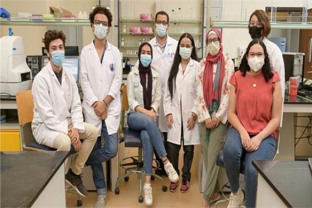 نموذج علاج لـ«كورونا» يقود طلاب الجامعة الأمريكية بالقاهرة لجائزة عالمية