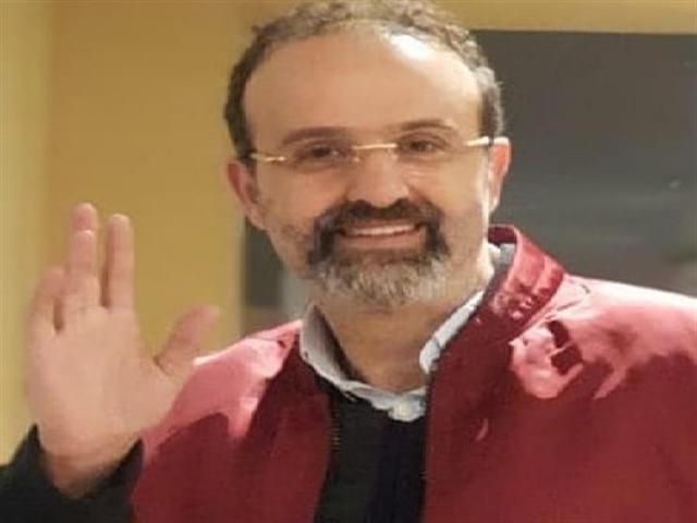 أيمن عزب