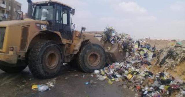 حملات نظافة مكثفة ورفع للتراكمات والمخلفات بشوارع مدينة الأقصر