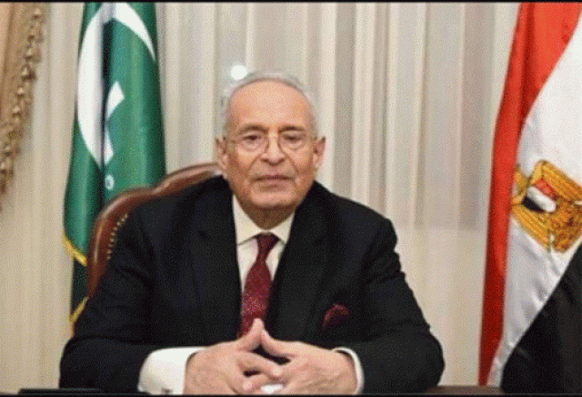 المستشار بهاء الدين ابو شقة رئيس الحزب