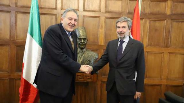 ”غرفة الإسكندرية” تستقبل سفير إيطاليا لبحث سبل التعاون بين الجانبين