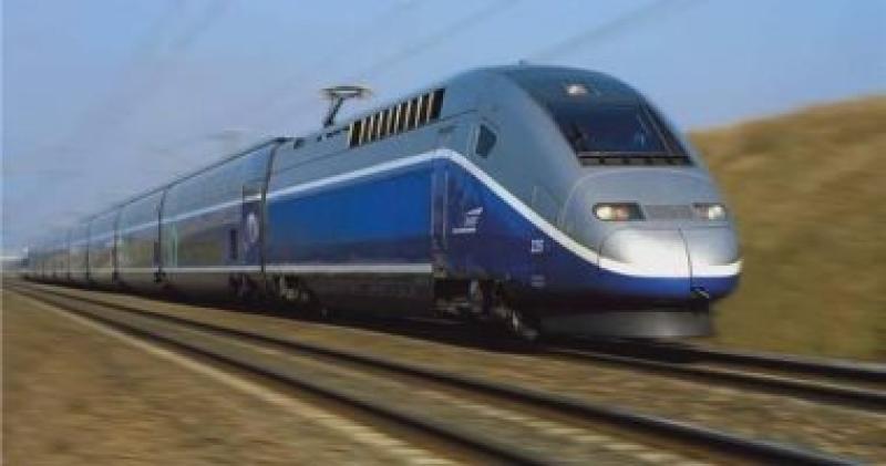 ظهور أول قطار سريع لمصر بعد انتهاء تجارب التشغيل في ألمانيا| صور