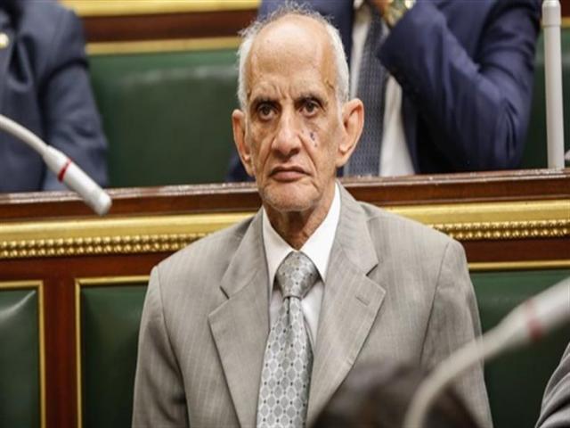 خلف الله : النقل تشكل لجنة لدراسة انشاء كوبري علوي فوق نهر النيل بنجع حمادي