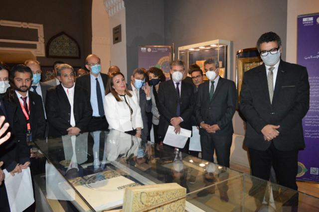 مدير المتحف الإسلامي: القطع الأثرية المعروضة تُبرز التأثير على الفن في أوروبا | صور