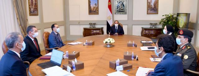 الرئيس السيسي يوجه بالتنسيق مع القطاع الخاص لإقامة مشروعات توطين الصناعات