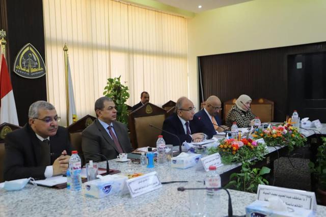 ”سعفان” : مبادرة ”حياة كريمة” ترفع المعاناة عن المواطن المصري في كافة... ”سعفان” : مبادرة ”حياة كريمة” ترفع المعاناة عن المواطن المصري في كافة المجالات