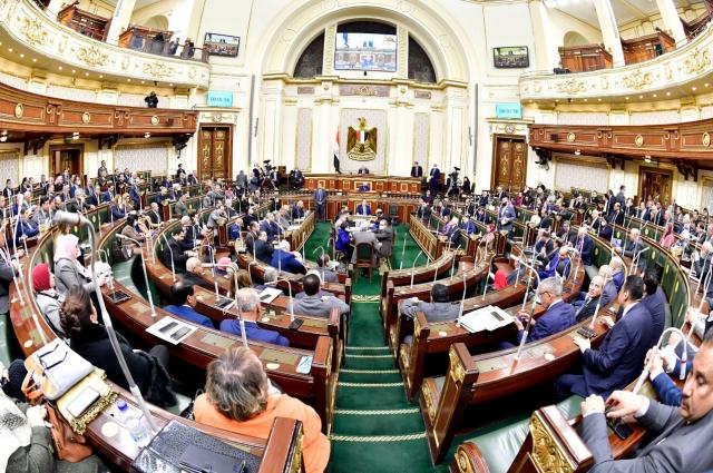 البرلمان يوافق على تفويض هيئة المكتب بتحديد موعد لمناقشة 9 طلبات مقدمة للحكومة