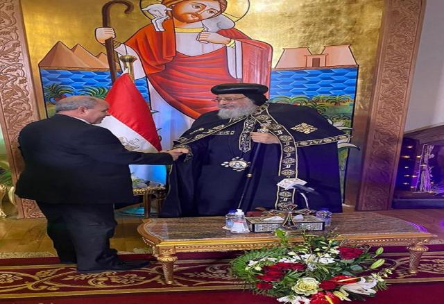 رئيس النيابة الإدارية ووفد من مستشاري الهيئة يزورون البابا تواضروس للتهنئة بعيد... رئيس النيابة الإدارية ووفد من مستشاري الهيئة يزورون البابا تواضروس للتهنئة بعيد الميلاد المجيد